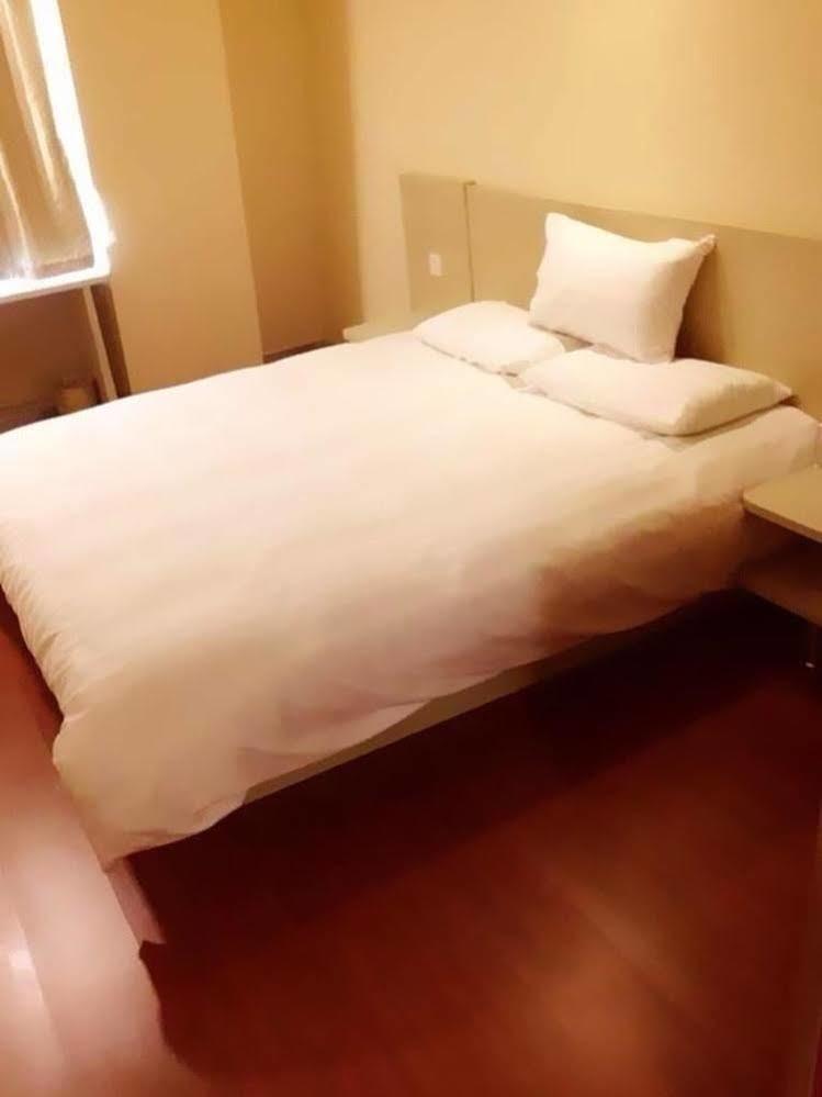 Hanting Hotel Shanghai Jiaotong University Jiangchuan Road Second Branch Eksteriør billede